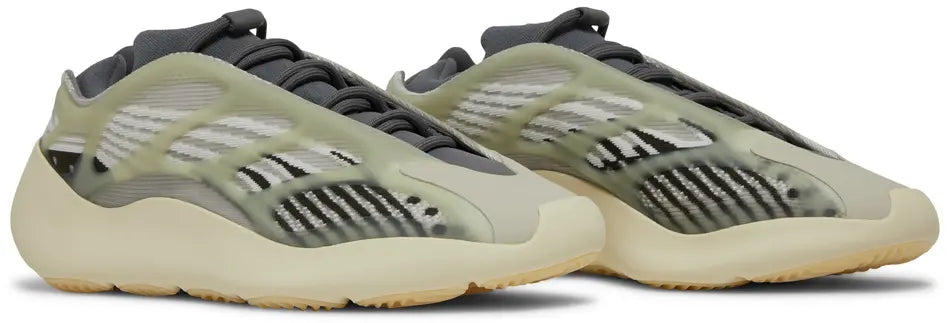 700 V3 Grey