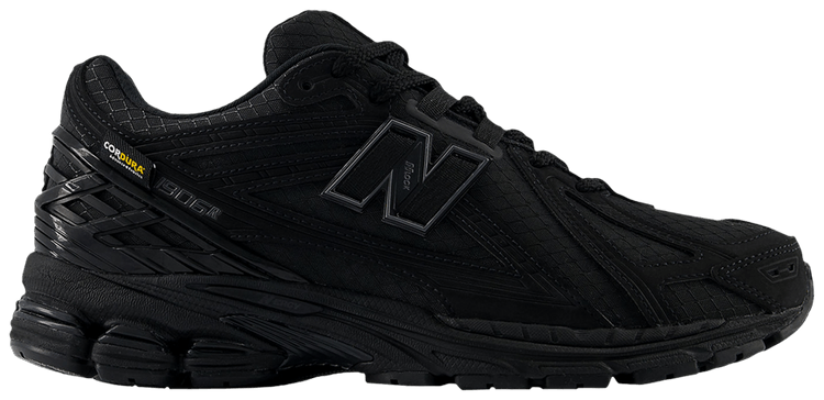 1906R Cordura 'Black Magnet'
