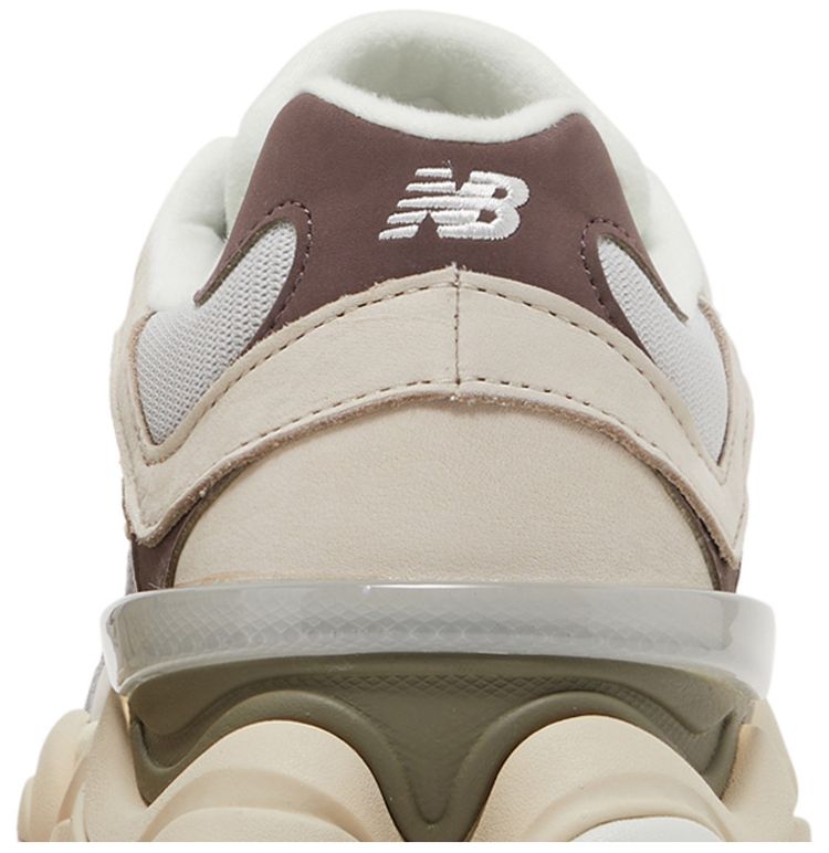 9060 Grey Matter Timberwolf