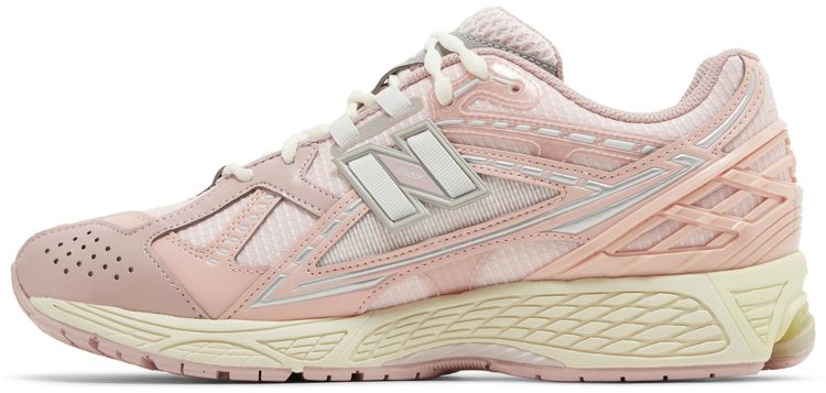1906U 'Lunar New Year - Shell Pink'