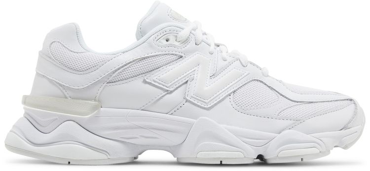 9060 Triple White