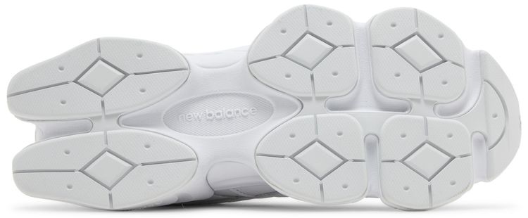 9060 Triple White
