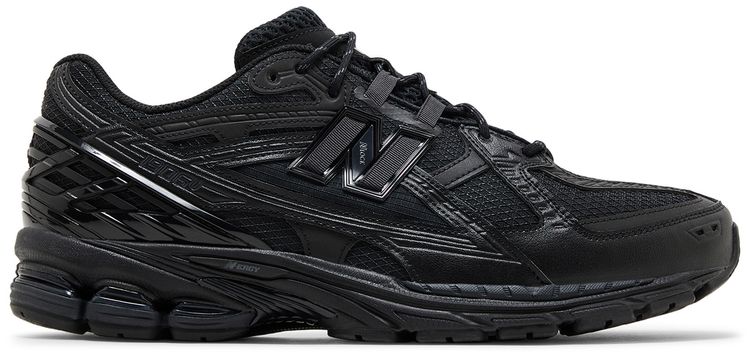1906U Triple Black