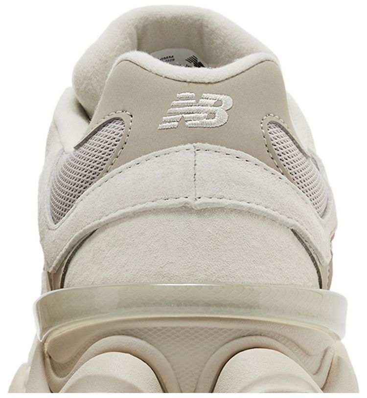 9060 Grey Moonbeam